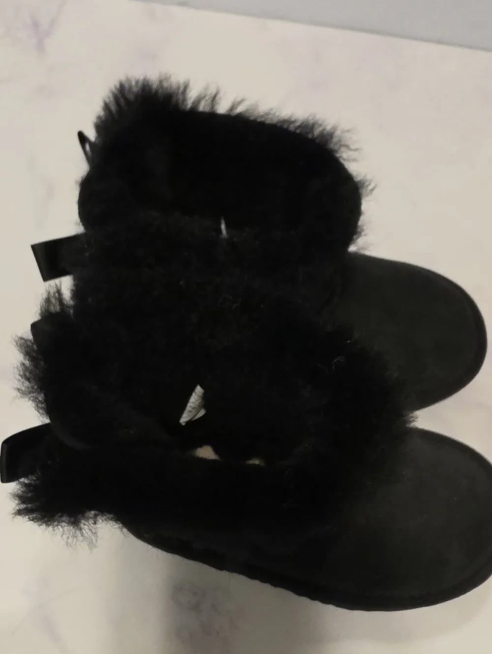 UGG Kids Black Bow-Back Shearling Ankle Boots